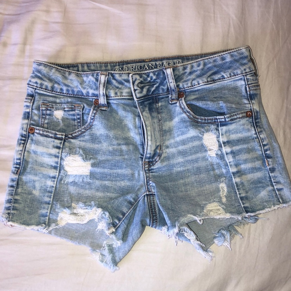 American Eagle, size 6 super stretch shorts
